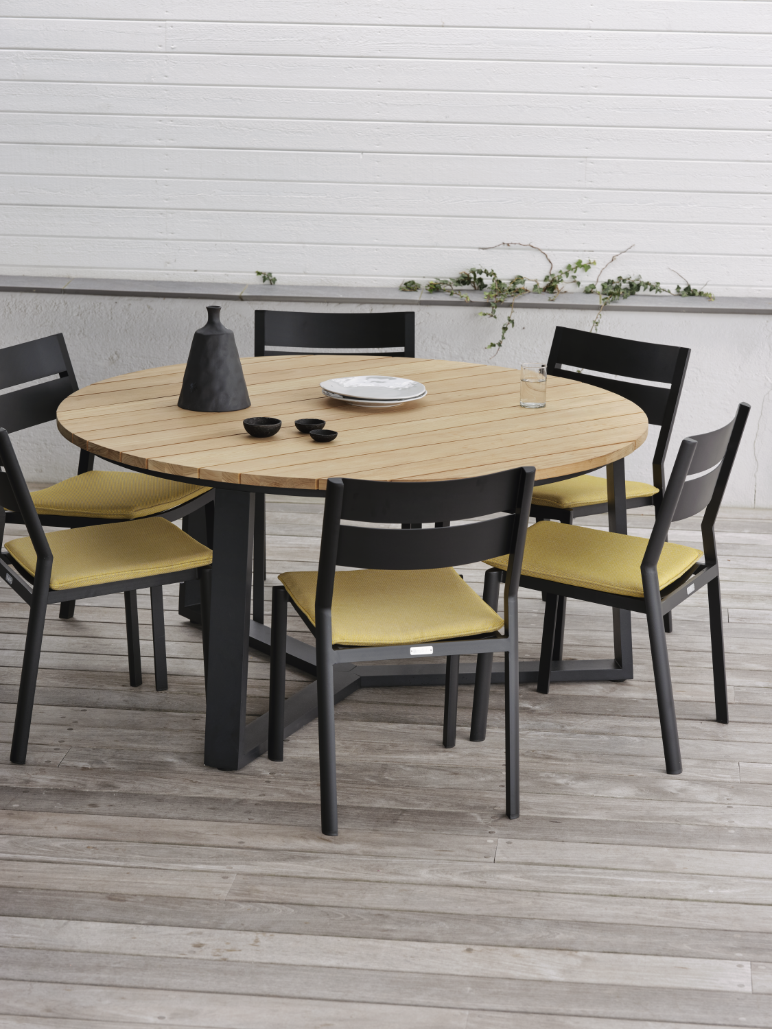 Laurion dining table Black/teak