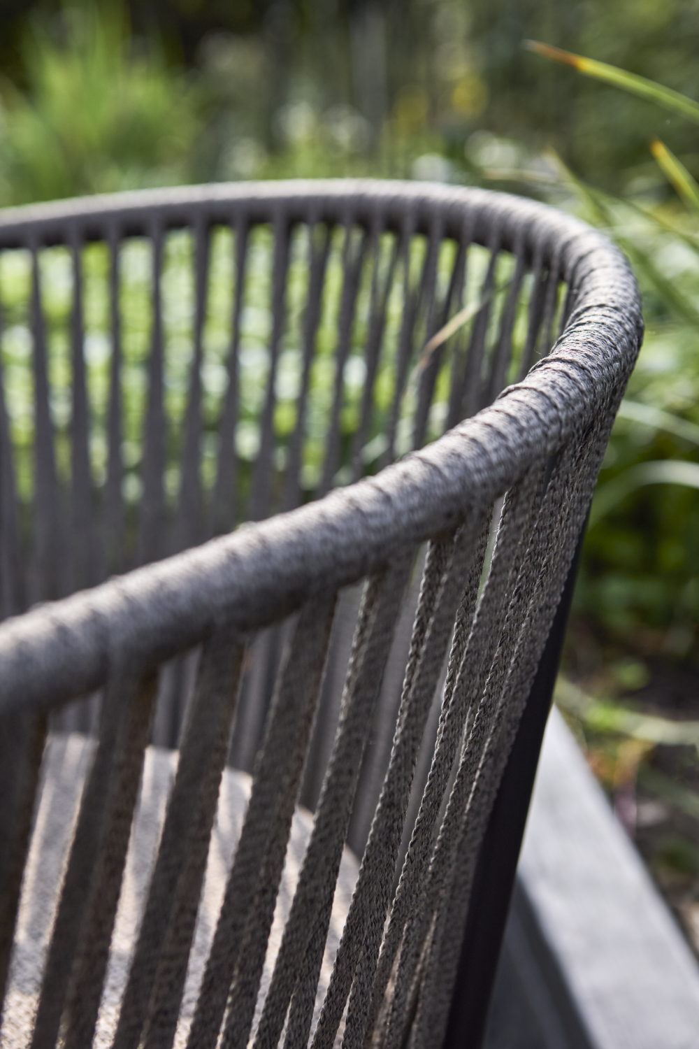 Piatto armchair Black/Raw Peanut