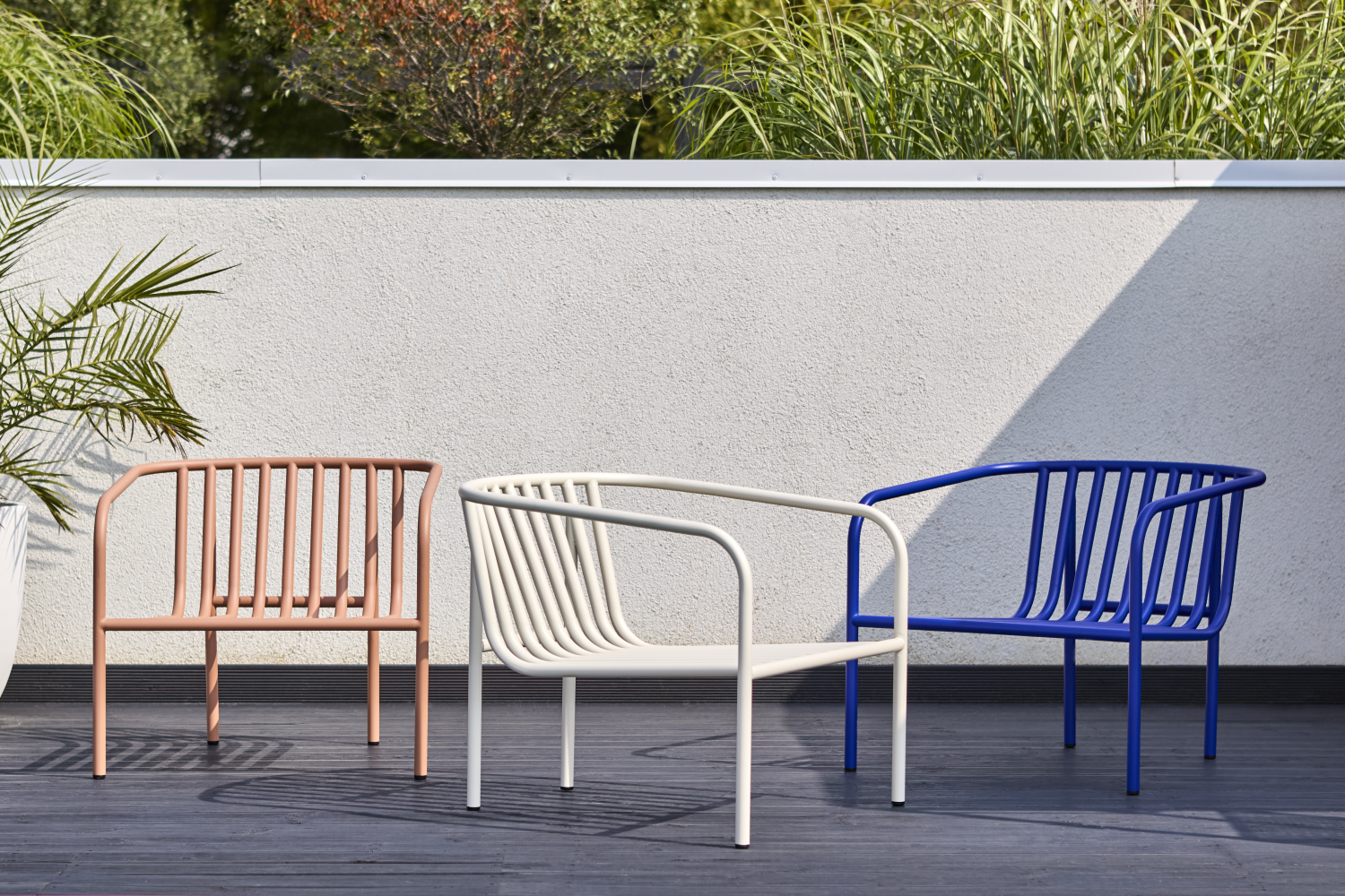 Bendt armchair Indigo Blue/Teddy Beige