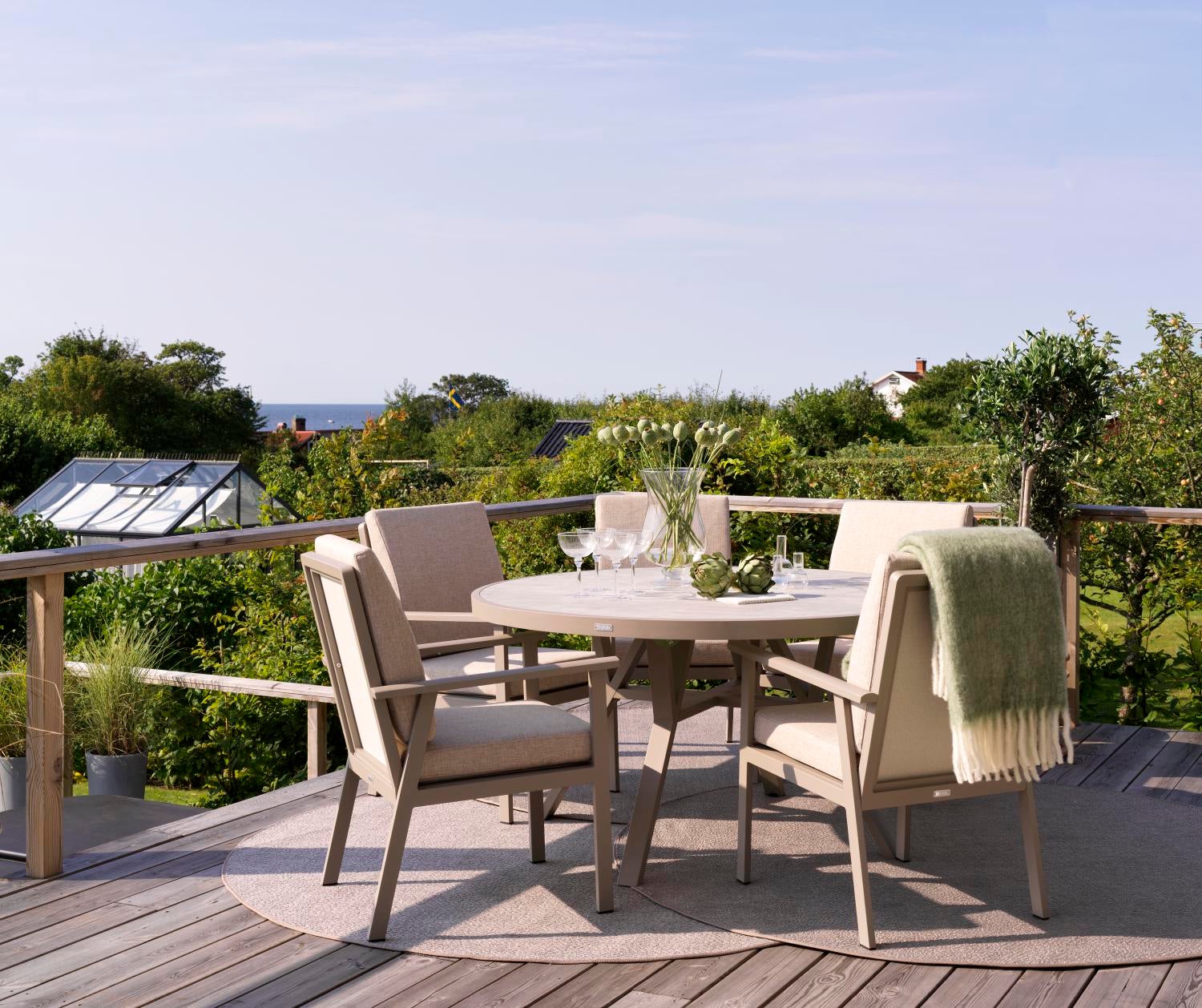 Samvaro dining table Khaki/Sand