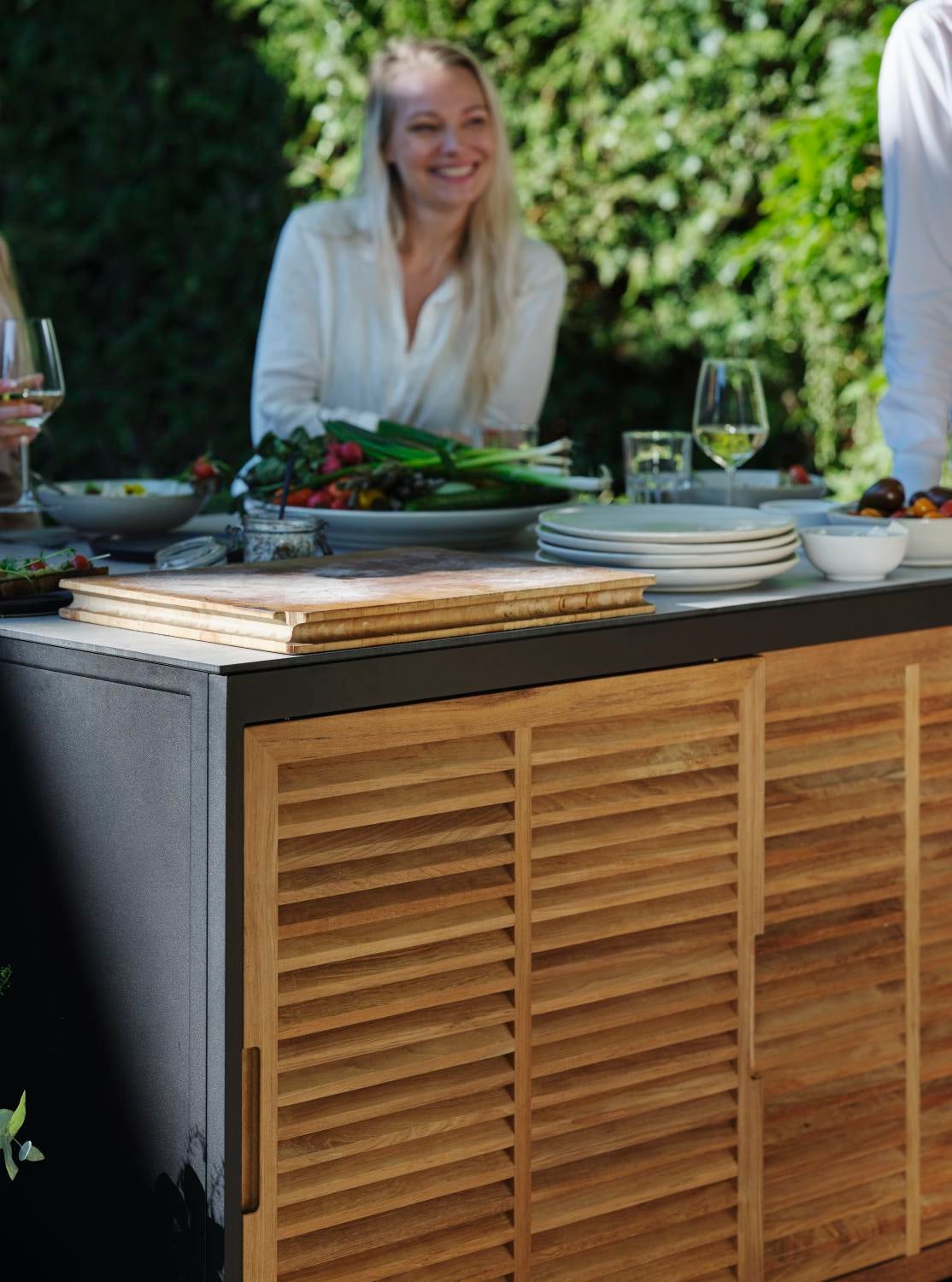 Fornax outdoor Kitchen Black/teak