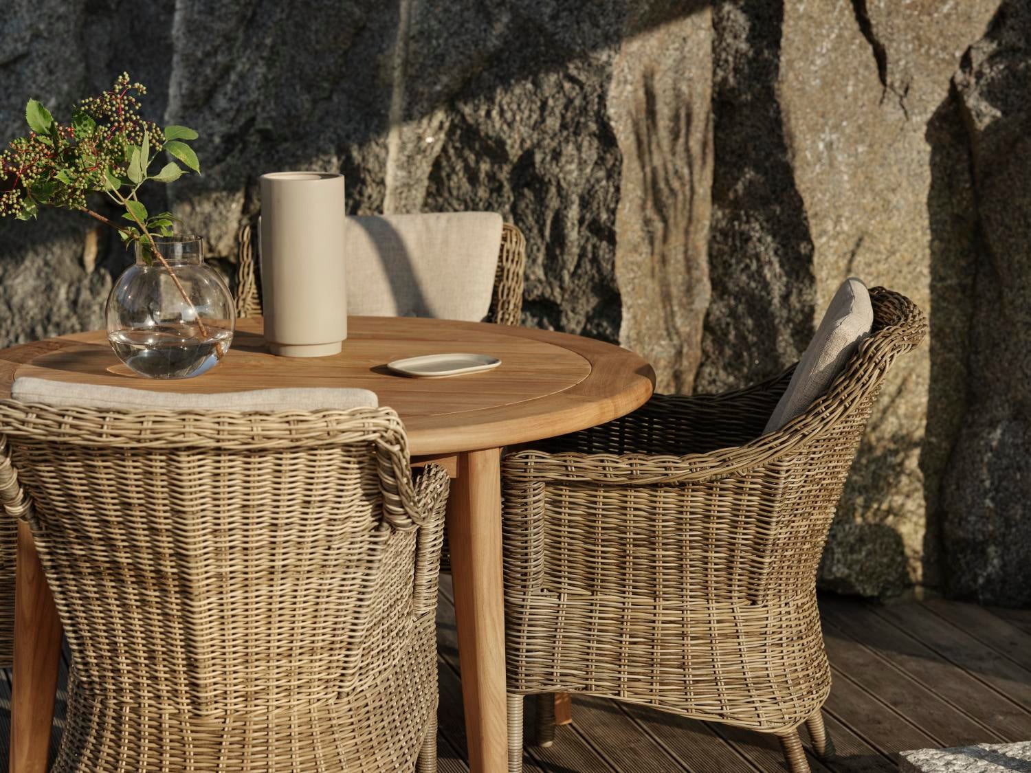 Lilja dining table Natural color