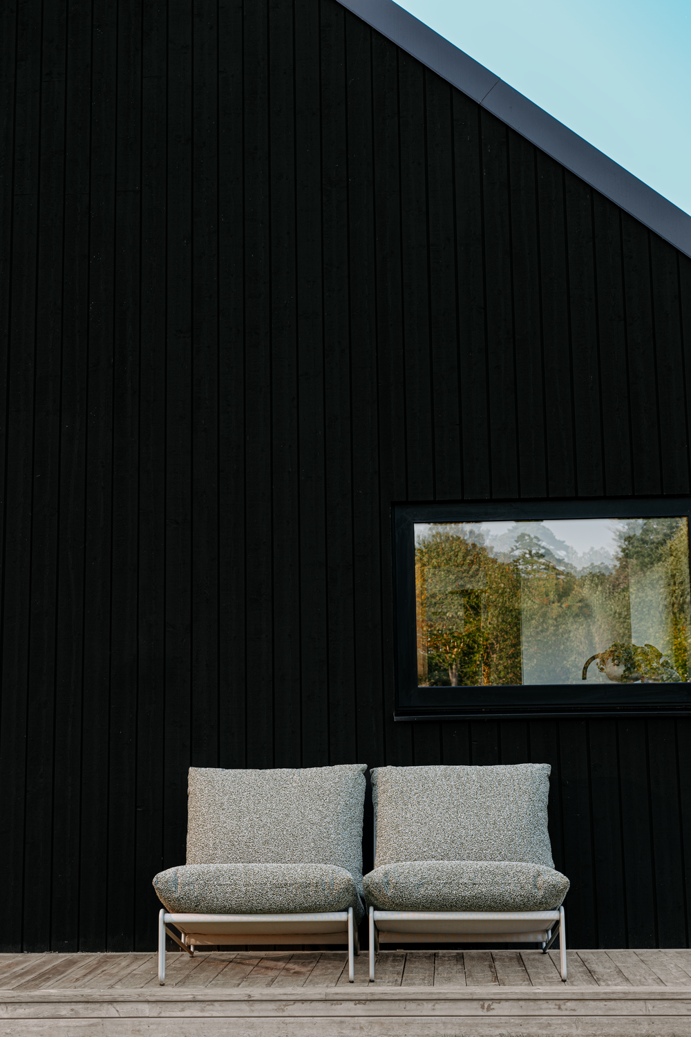 Blixt lounge chair Light Grey/Teddy Verde