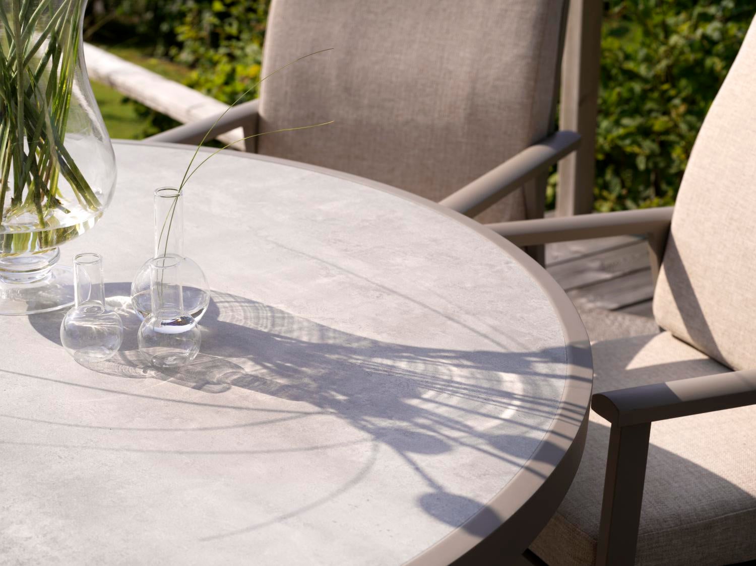 Samvaro dining table Khaki/Sand