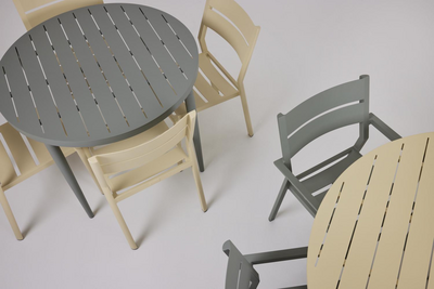 Bigby dining table Lemon