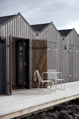 Haru dining chair Pearl white