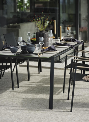 Lyra dining table Black/Sand