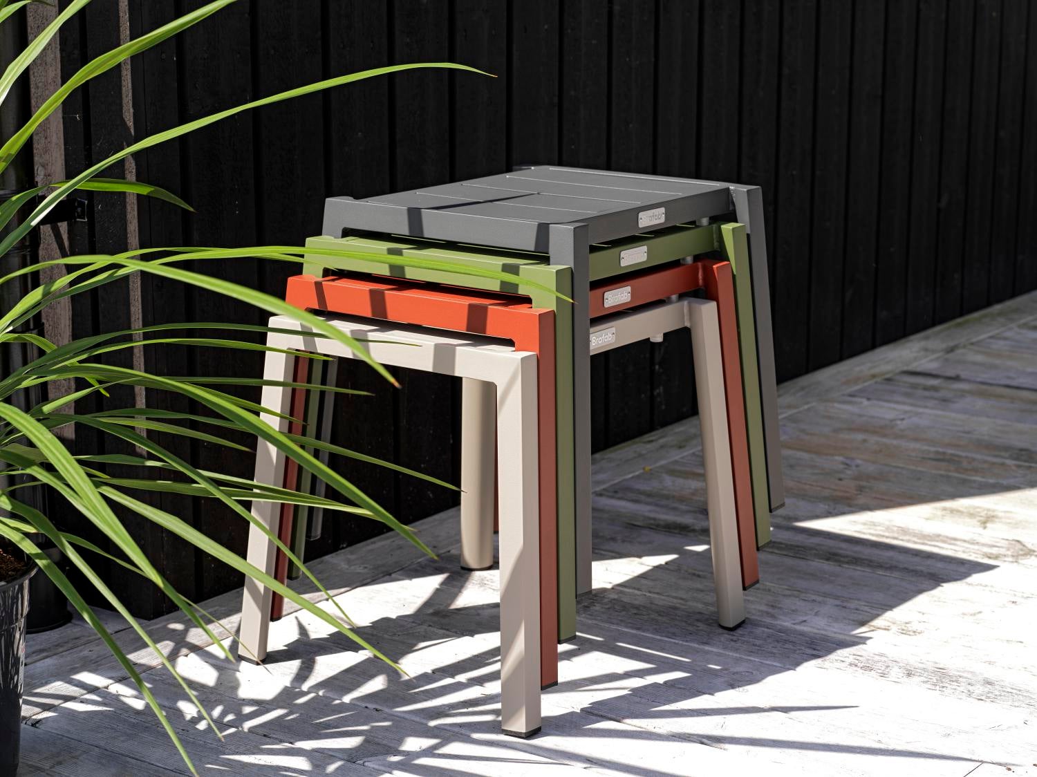 Delia side table Khaki