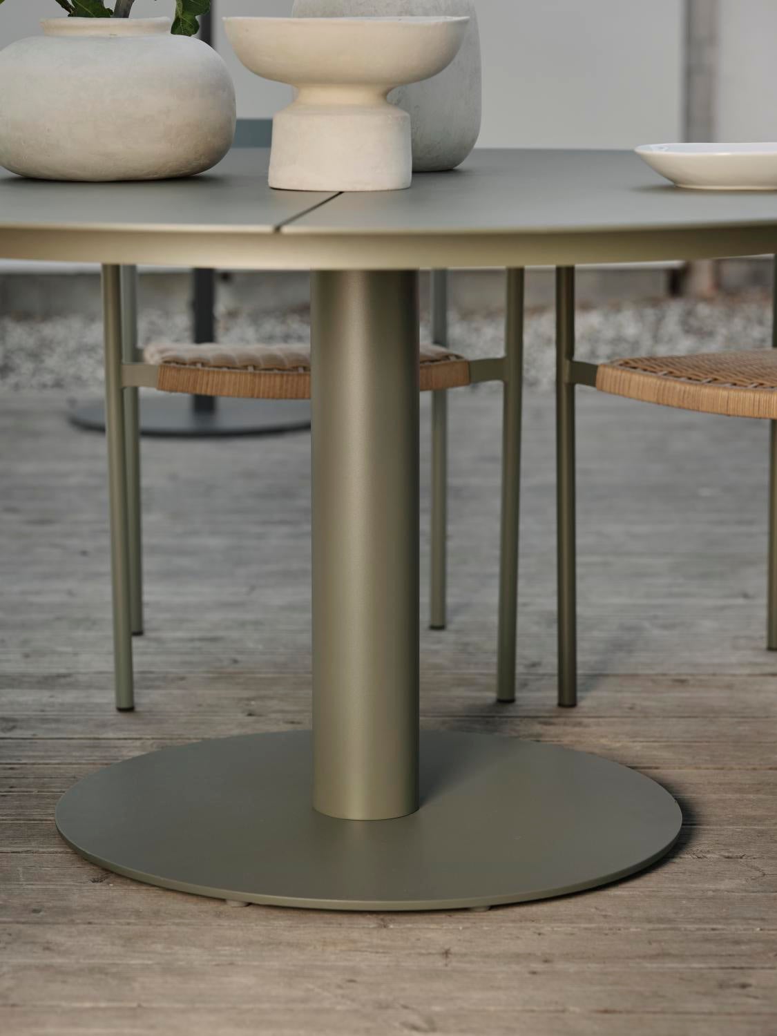 Peace dining table Nordic Green