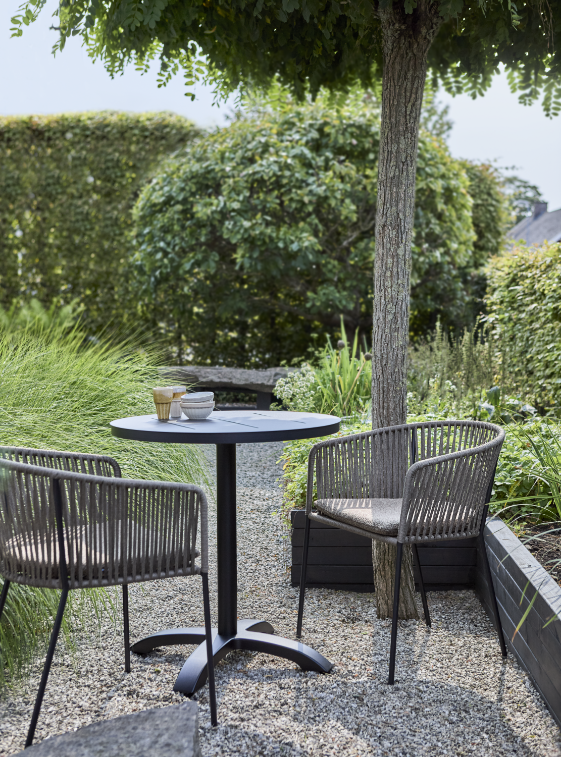 Piatto armchair Black/Raw Peanut