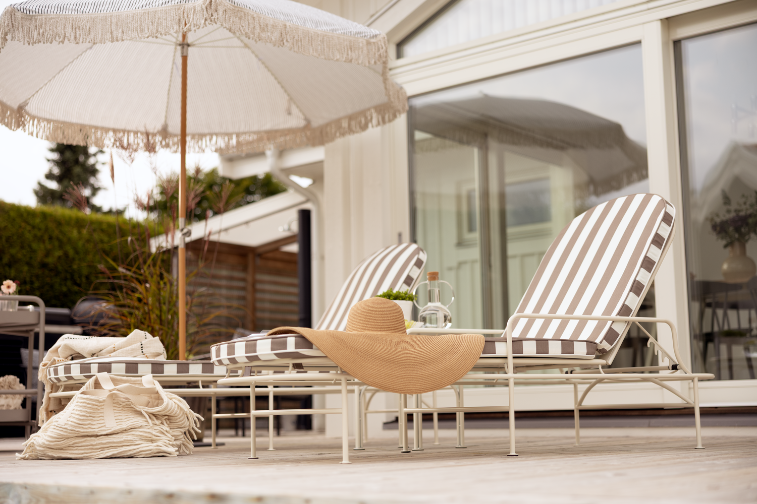 Arts lounger Soft White/Beige Stripes