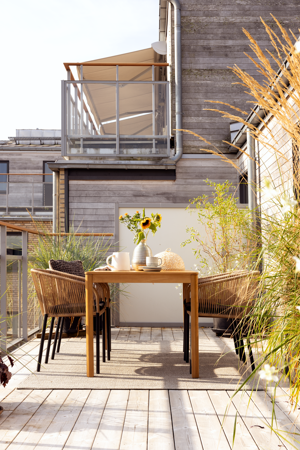 Joe dining table Natural color