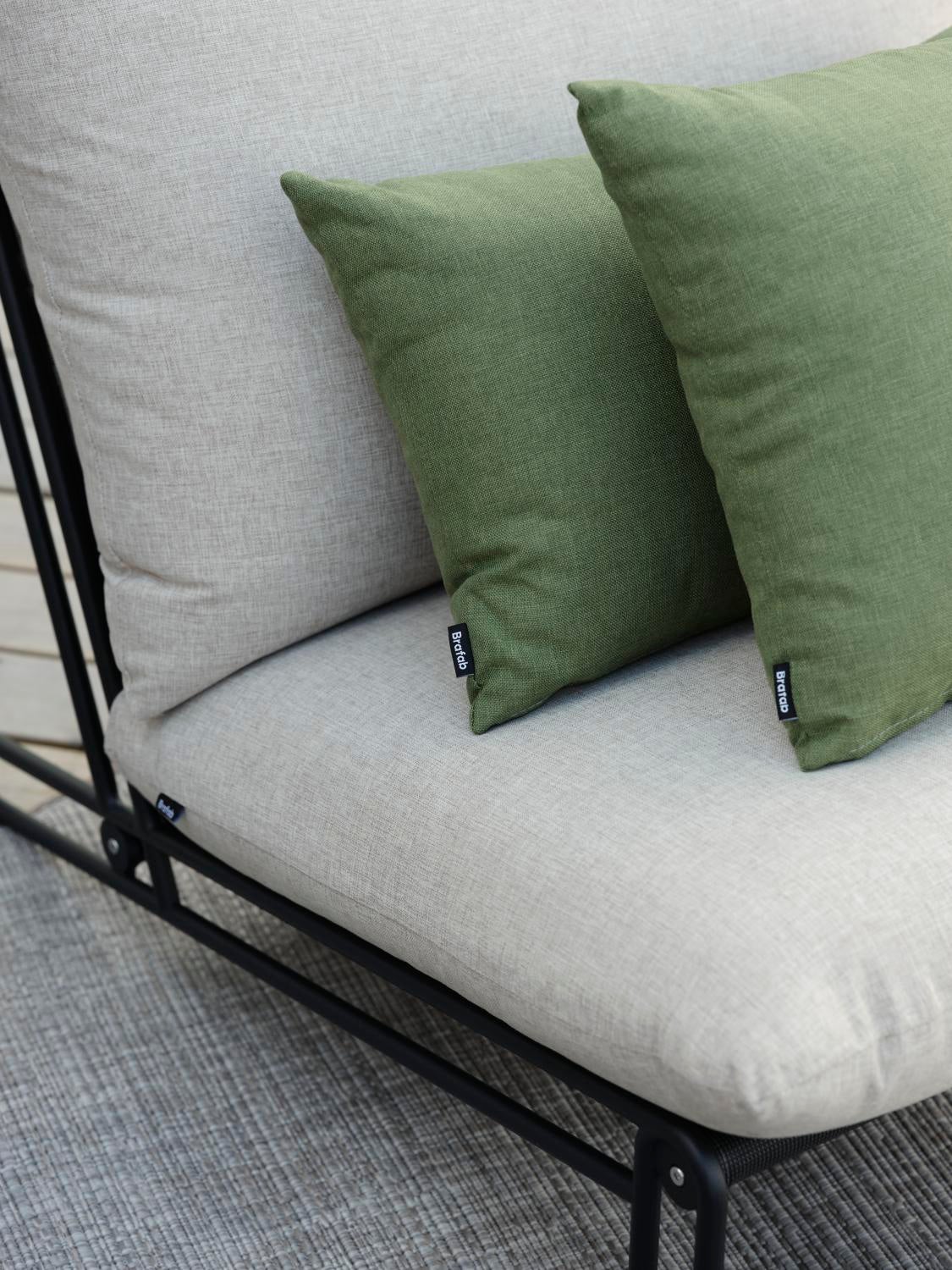 Blixt lounge chair Black/Cley beige